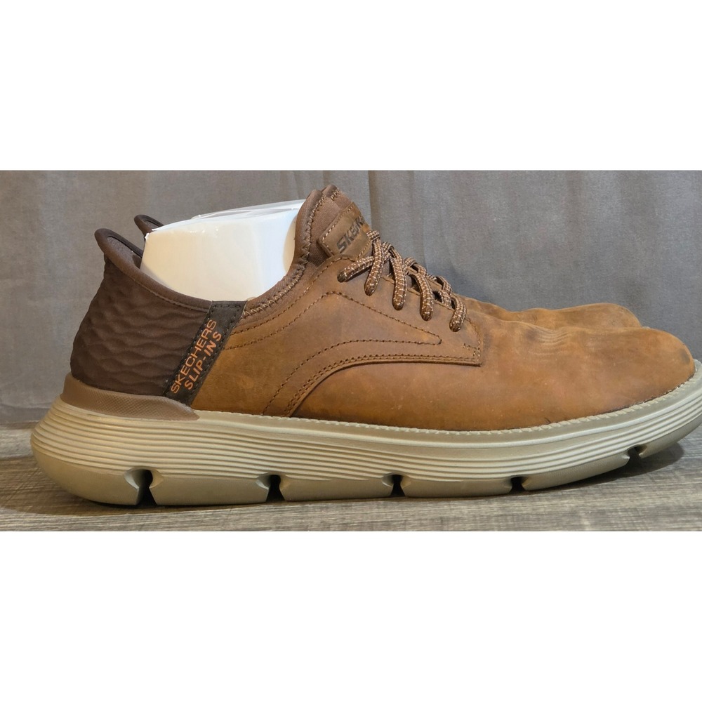 Skechers Hands Free Slip Ins Garza Gavin Shoes Men's Size 9.5 Brown